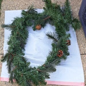 Artificial Pine Holiday Garland with Pinecones - Green